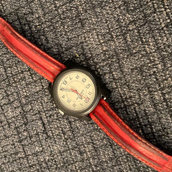 Women's Timex Expedition Watch - Picture 4 of 4